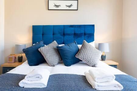 Central, Stunning 2 Bed Apartment With Parking! Cambridge  Eksteriør billede