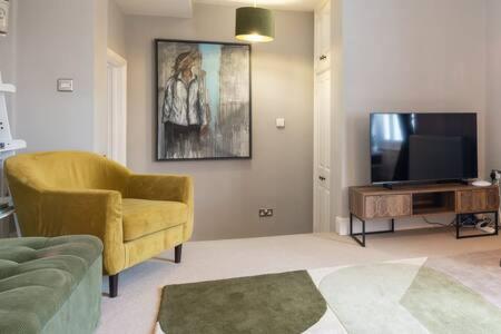Central, Stunning 2 Bed Apartment With Parking! Cambridge  Eksteriør billede